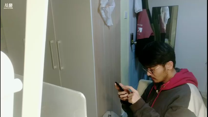 【2022-03-26 19点场】Z火炎炎123：在家办公的日常