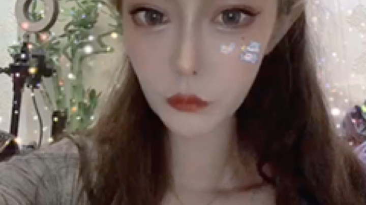曼妮阿佳发布了一个斗鱼视频2022-04-06