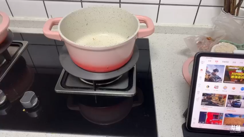 【2022-04-10 17点场】一条小团团OvO：【双倍】今天家里来客人啦~