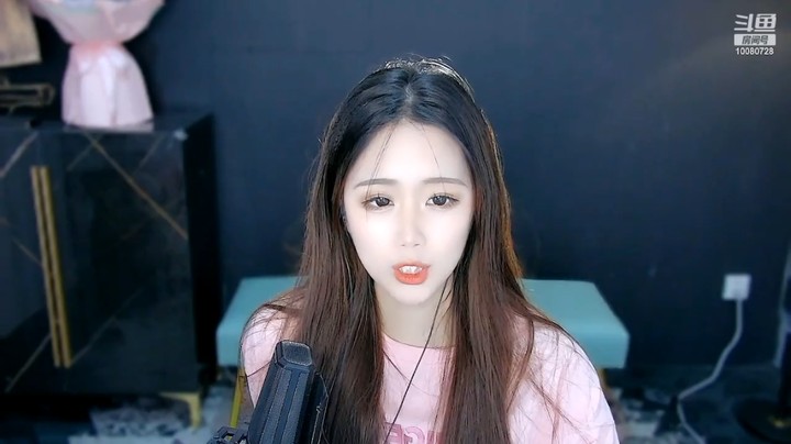凉拌三岁美女小姐姐可爱啊，眼睛好看