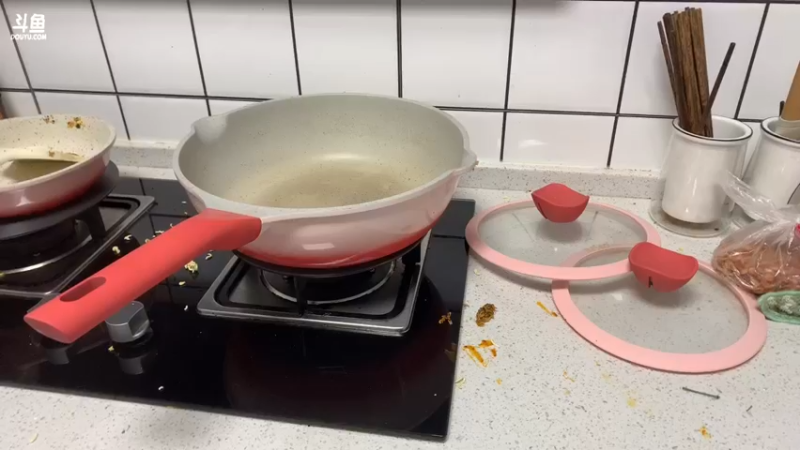 【2022-04-11 17点场】一条小团团OvO：今天是自力更生还是饿死的一天呢