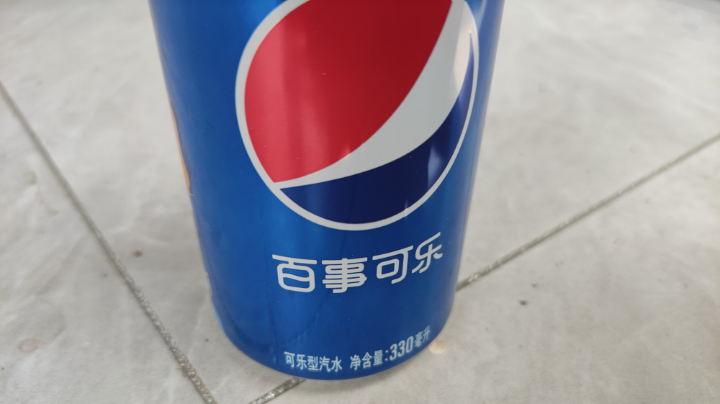 哦