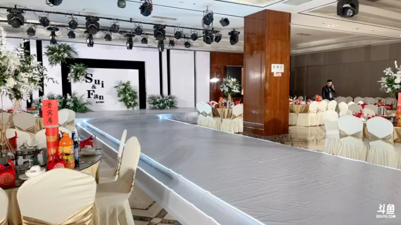 【2022-04-10 10点场】顾非池：直播自己的婚礼，感谢大家。