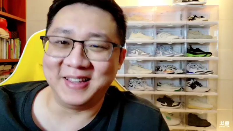 【2022-04-11 21点场】小鱼小鱼吃虾米：爱情有了 铁矿涨了 播个毛 88
