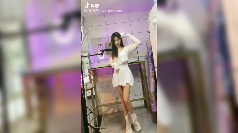 唐6儿发布了一个斗鱼视频2022-04-12