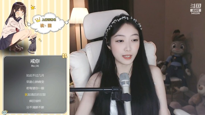 Deary大思美女小姐姐很会说话啊，说很久