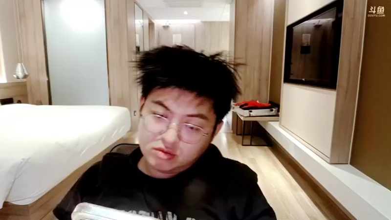 【2022-04-12 03点场】火力堂主：折腾了，一天！到了！