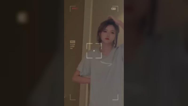 请用四个字形容我（举个栗子：摄人心魄