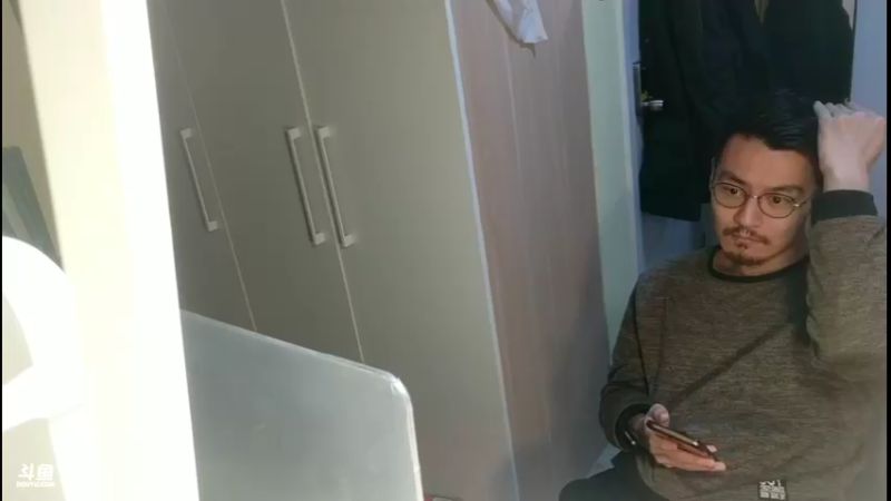 【2022-04-08 21点场】Z火炎炎123：封闭在家办公的摄像头