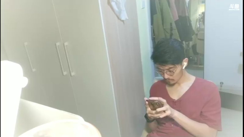 【2022-04-12 23点场】Z火炎炎123：封闭在家办公的摄像头