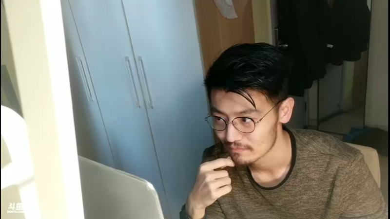 【2022-04-08 17点场】Z火炎炎123：封闭在家办公的摄像头