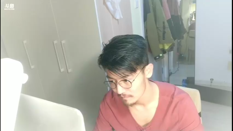 【2022-04-11 23点场】Z火炎炎123：封闭在家办公的摄像头