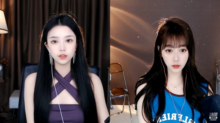 小不点美女小姐姐直播连麦，好可爱啊