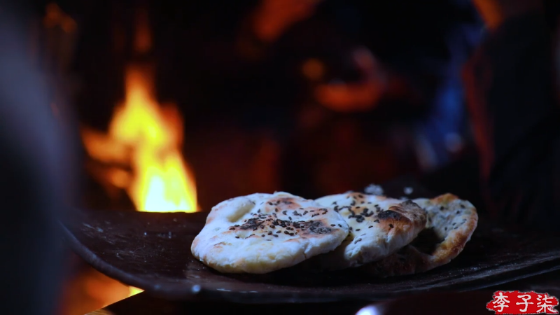 我在斗鱼看李子柒liziqi直播美食