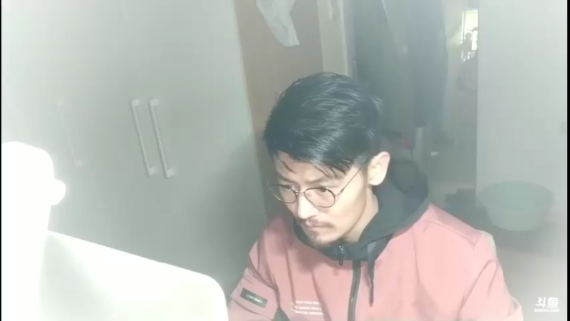 【2022-04-14 21点场】Z火炎炎123：封闭在家办公的摄像头