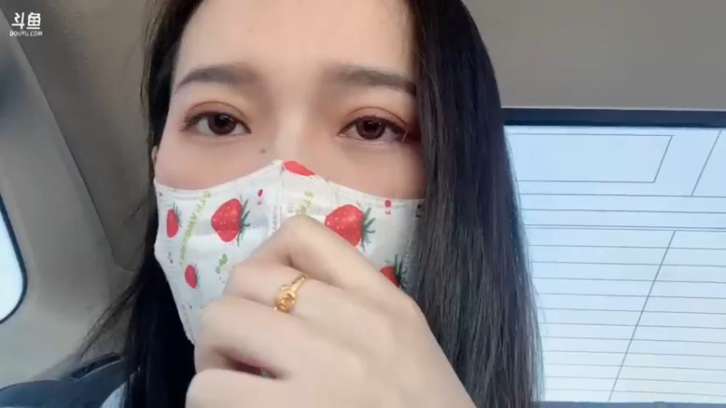 【2022-04-15 14点场】娇娇是美少女：娇娇: 什刹海春游~