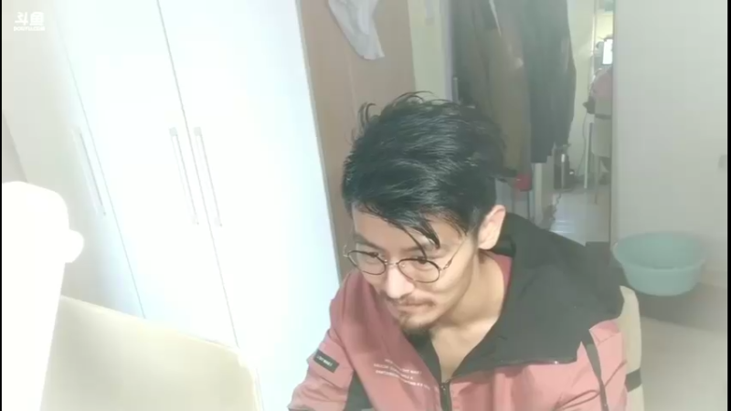 【2022-04-14 11点场】Z火炎炎123：封闭在家办公的摄像头