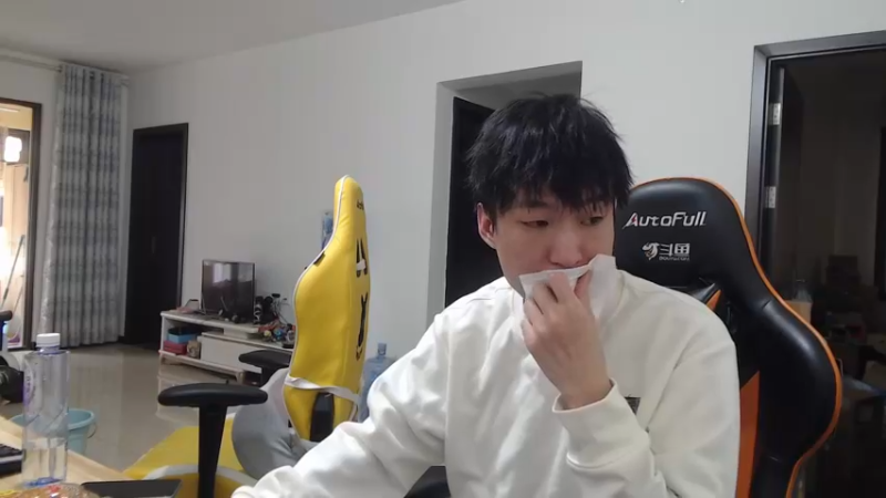 【2022-04-18 10点场】余小C真的很强：余小C：韩服5转冲大师晋级赛