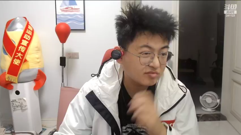 【2022-04-17 22点场】火力堂主：身体不适，随意播一下！