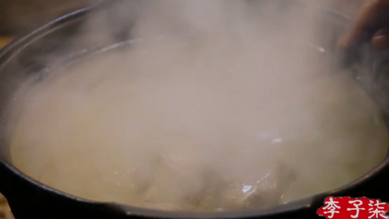 我在斗鱼看李子柒liziqi直播美食