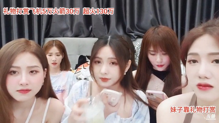 美女大海真好看啊