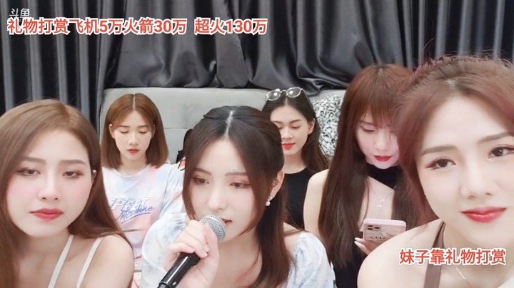 美女果果唱歌很好听，真是厉害啊