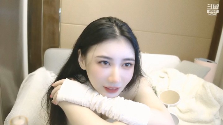 美女小姐姐直播聊天真可爱啊