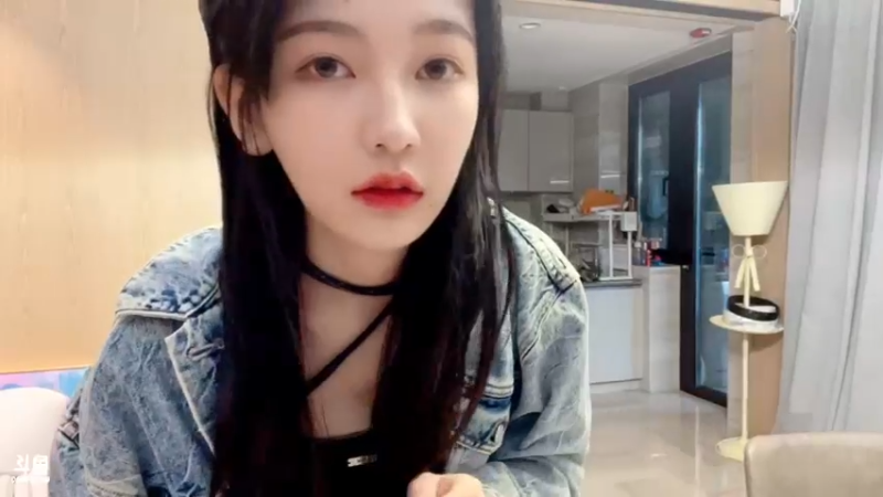 【2022-04-24 18点场】叶知秋Vanessa：秋：白银双倍 六点见