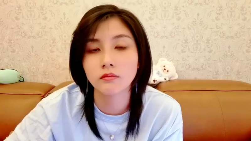 【2022-04-25 22点场】我是唐菲：播会儿语音 一会儿开视频