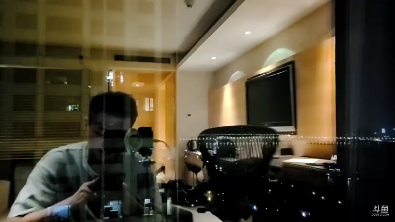 【2022-04-25 00点场】赛文柒Seven：时隔两年，又回江城