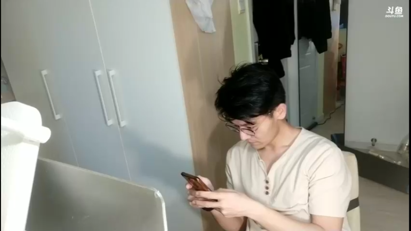 【2022-04-24 18点场】Z火炎炎123：封闭在家办公的摄像头