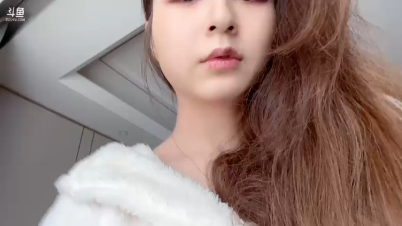 【2022-04-25 16点场】传情小小：手机播，我熬夜人没了