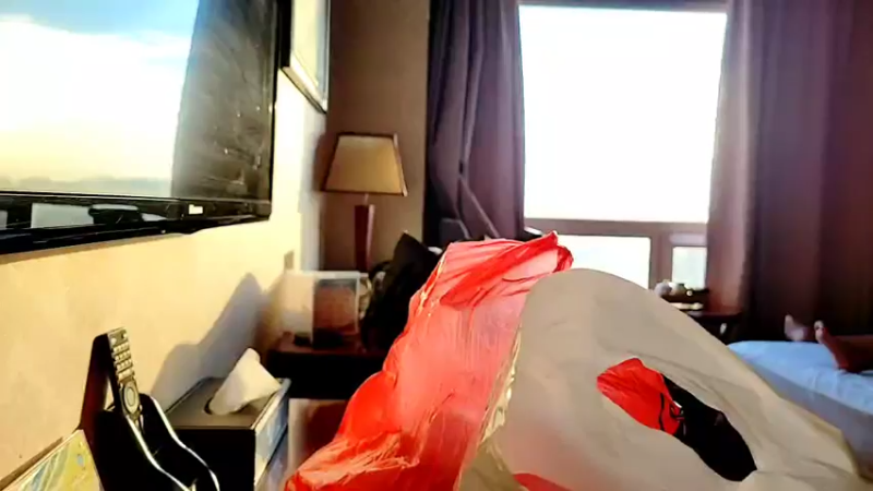 【2022-04-25 17点场】逐梦兄弟：晚上给自助餐老板上课，双倍亲密度