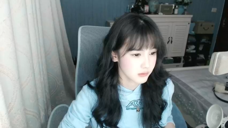 【2022-04-26 20点场】iu可可曾：gogo 我来了！！！~~