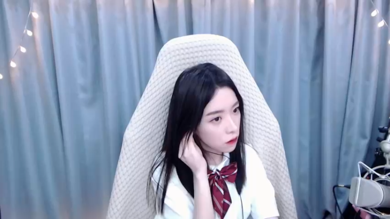 【2022-04-25 19点场】童猪啊i：猪脑过载的一天捏