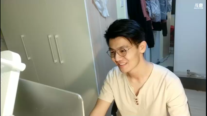 【2022-04-26 19点场】Z火炎炎123：封闭在家办公的摄像头