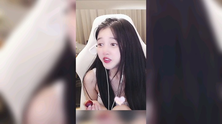 瞌睡喵l发布了一个斗鱼视频2022-04-27
