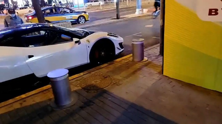 小王哥在北京搭讪美女，结果被秒拒了