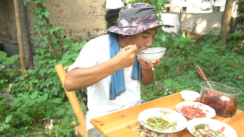 【美食】野食小哥的精彩时刻 20220429 07点场