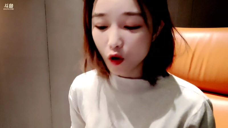 【户外】百变姑姑肖淑洁的精彩时刻 20220501 00点场