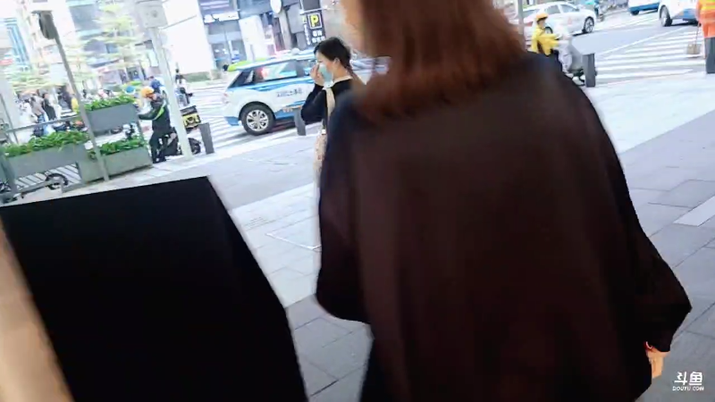 【户外】uneeZ的精彩时刻 20220502 18点场