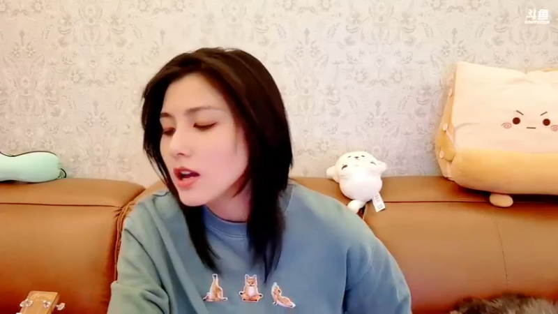 【2022-05-02 18点场】我是唐菲：这个五月天 请对我好一点