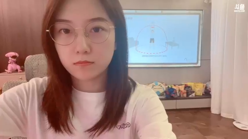 【2022-05-02 17点场】睡不醒的璨璨：在家第48天。健身快乐٩(๑❛ᴗ❛๑)۶