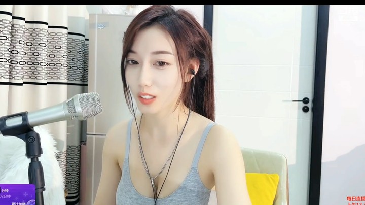 小米娅小姐姐真好看啊