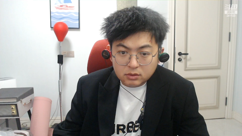 我在斗鱼看火力堂主直播户外
