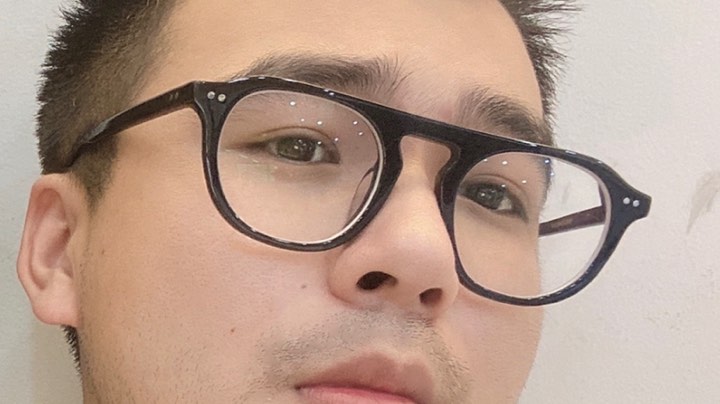 发张自拍吧那就