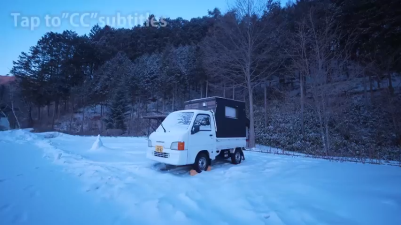【冬の車中泊旅】全てが凍る-10℃。吹雪の夜に雪中車中泊