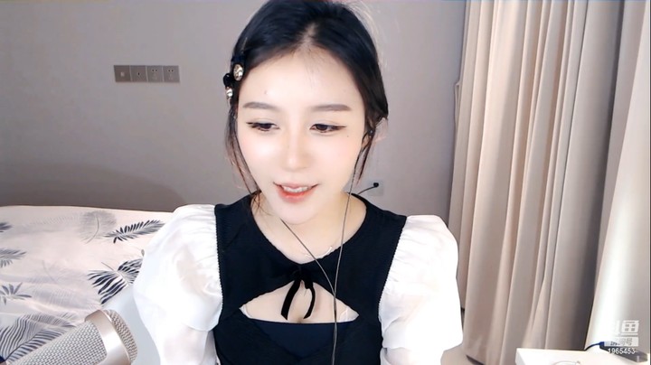 大琳美女小姐姐今天打扮好，有气质