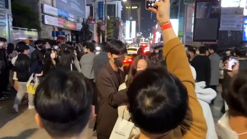 江南区第二弹来啦，数不清的漂亮小姐姐 - 1.4月26日韩国(Av683561467,P1)