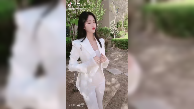 恭王小团队之老四 - （老人们都说 胖胖的女人 最好看 你们觉得的呢？#微胖女生）